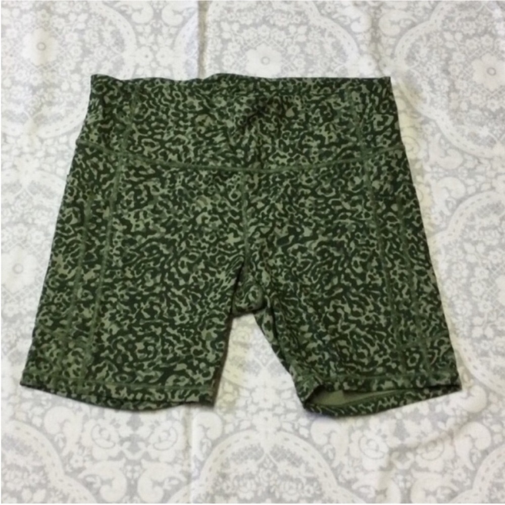 Athleta Shorts XL